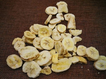 सूखे केले की कुकीज़ को फ़्रीज़ करें